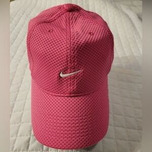 Nike Dri-FIT Tailwind Bubblegum Pink Waffle Cap Barbiecore‎ Sporty Athletic Hat